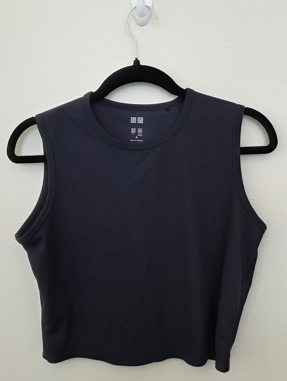 Uniqlo Women's Dark Navy Ribbed Tank Top Medium